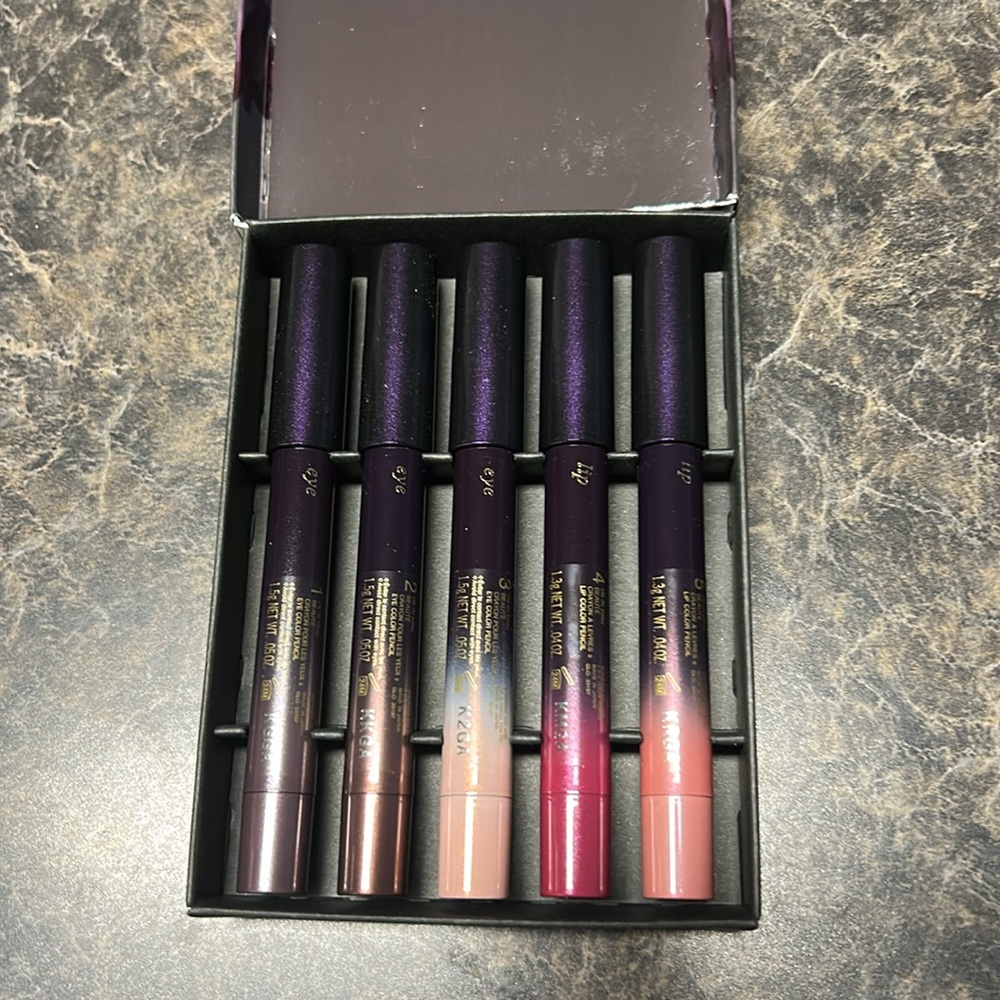 cle de peau BEAUTE - Bouquet Floral / Wintry Pencil Bouquet - eye & lip pencils